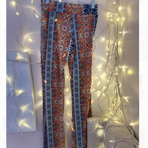 Flowy patterned pants / boho and beachy